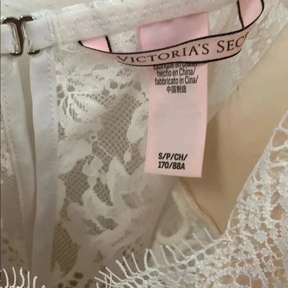 Victoria’s Secret Lace Embroider Slip Dress Size Small - Picture 6 of 8